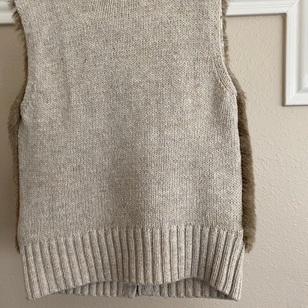 Girls Faux Fur Sweater Vest - Picture 5 of 5